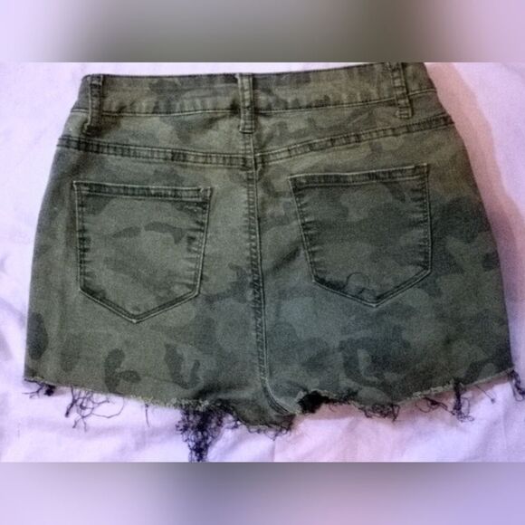 Hammer Jeans dark gray cut offs, size 9 - Picture 4 of 7